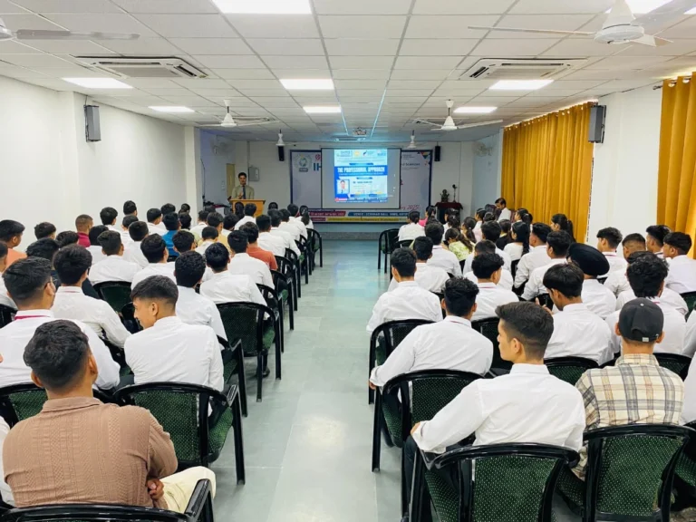 A training session on “The Professional Approach: Complaint Handling in Front Office & F&B Service” – IHMS Kotdwar, photo 6