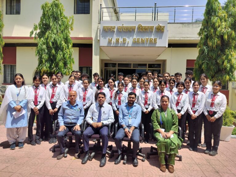 𝐈𝐧𝐝𝐮𝐬𝐭𝐫𝐢𝐚𝐥 𝐕𝐢𝐬𝐢𝐭 𝐭𝐨 𝐁𝐄𝐋 𝐊𝐨𝐭𝐝𝐰𝐚𝐫 – 𝐋𝐞𝐚𝐫𝐧𝐢𝐧𝐠 𝐁𝐞𝐲𝐨𝐧𝐝 𝐂𝐥𝐚𝐬𝐬𝐫𝐨𝐨𝐦𝐬!