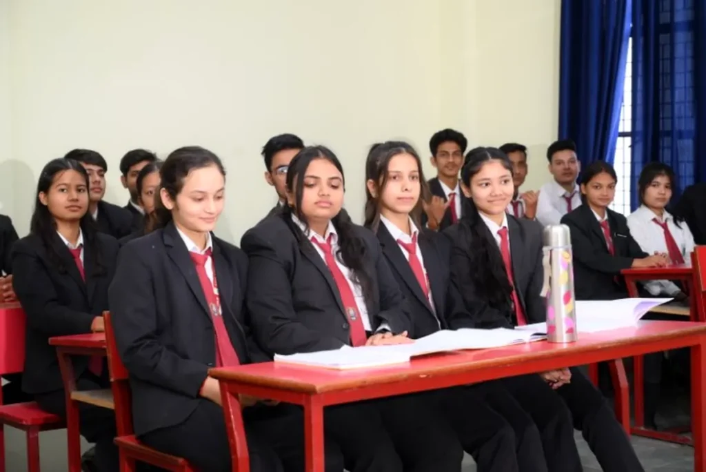 MBA and BBA students in class at IHMS