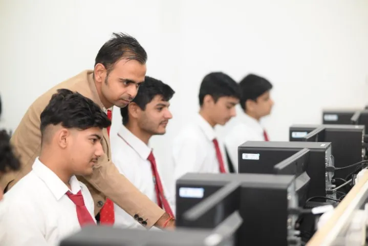 Computer Labs at IHMS Kotdwar – photo 2